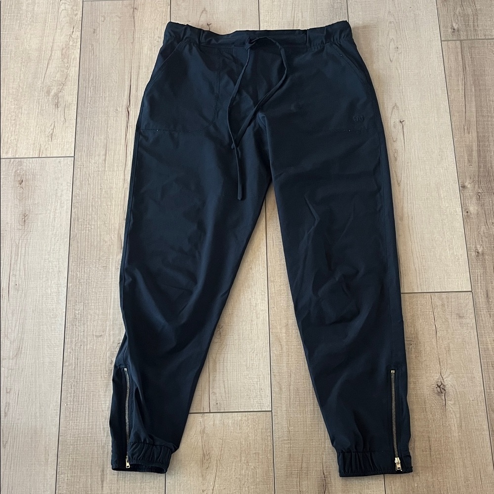 Albion Black Women’s Jogger Sweatpants with Zipper Ankles